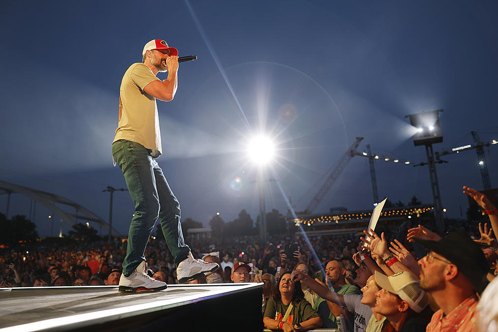 Win Tickets To Walker Hayes At Black Bear Casino Resort With B105
