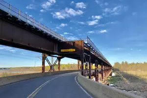 Oliver Bridge Between Minnesota + Wisconsin To Remain Closed This Week