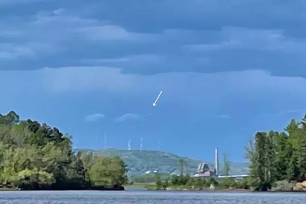 What Could This Cylinder Spotted Hovering Over Duluth Be?
