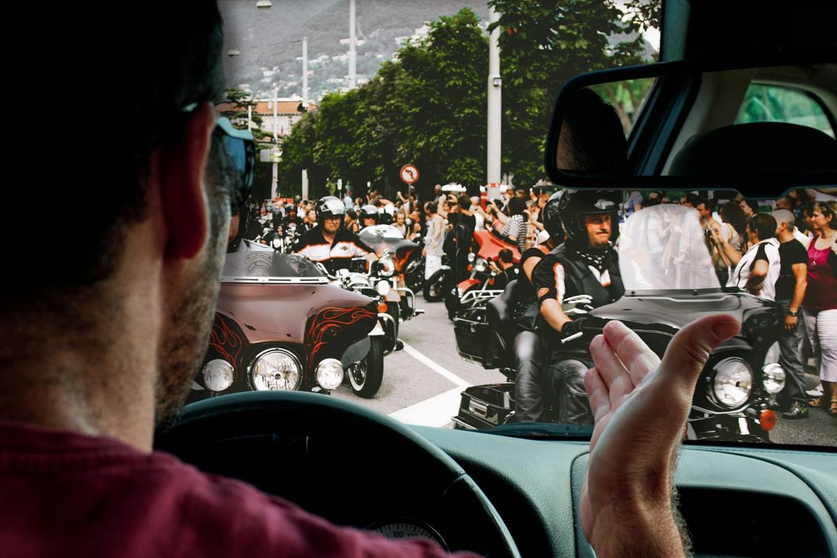 Motorcycle Intersection Is It Legal To Block Intersections For Groups Of Motorcycles?