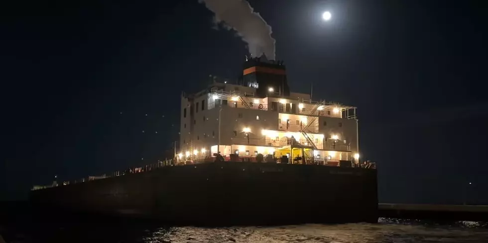 Watch Biggest Great Lake Ship Depart Duluth Under Hunter’s Moon