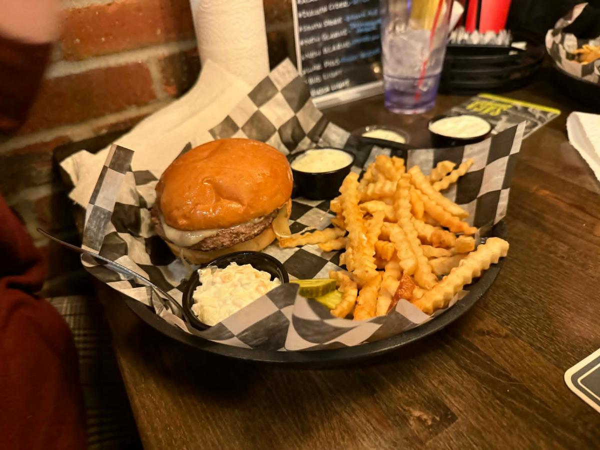 Central Pub’s Cheeseburger Special Central Pub’s Cheeseburger Special