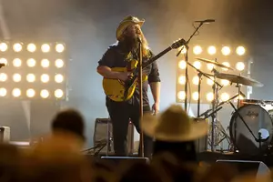 Chris Stapleton Stopped By A St. Paul Guitar Shop Before His Show