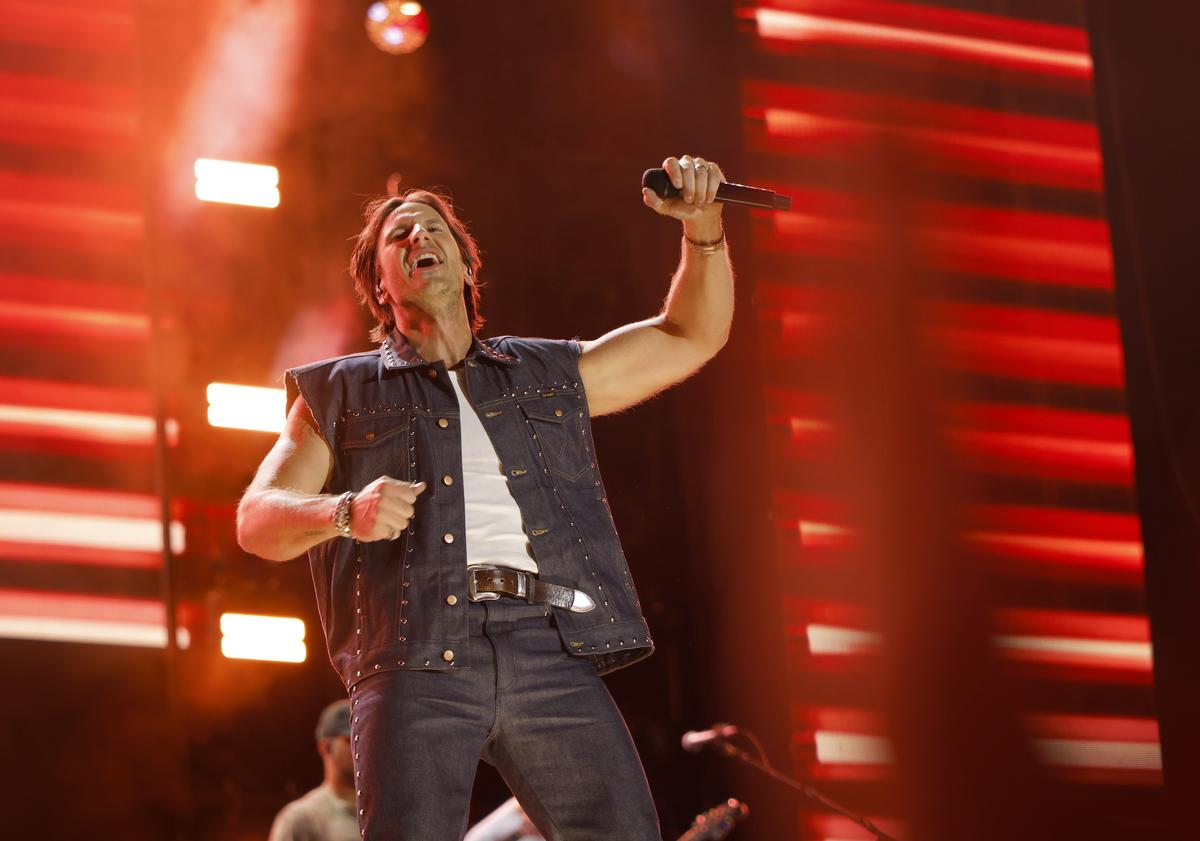Russell Dickerson Is Coming To Minnesota — Here's When