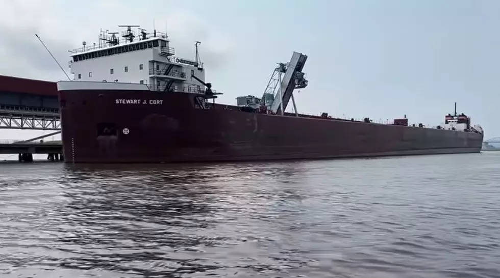 Fascinating Video Shows How 1,000 Footer Repairs Rudder In Duluth Harbor