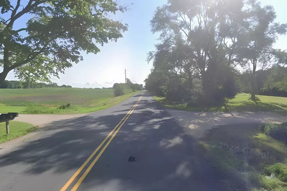 Wisconsin Has A Haunted Road Where People Keep Seeing The Same Creature