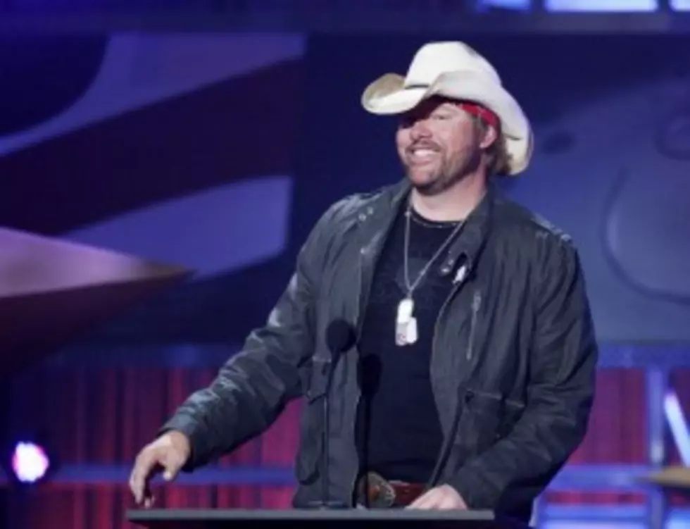 Toby Keith Tweets That He&#8217;ll Perform On DWTS