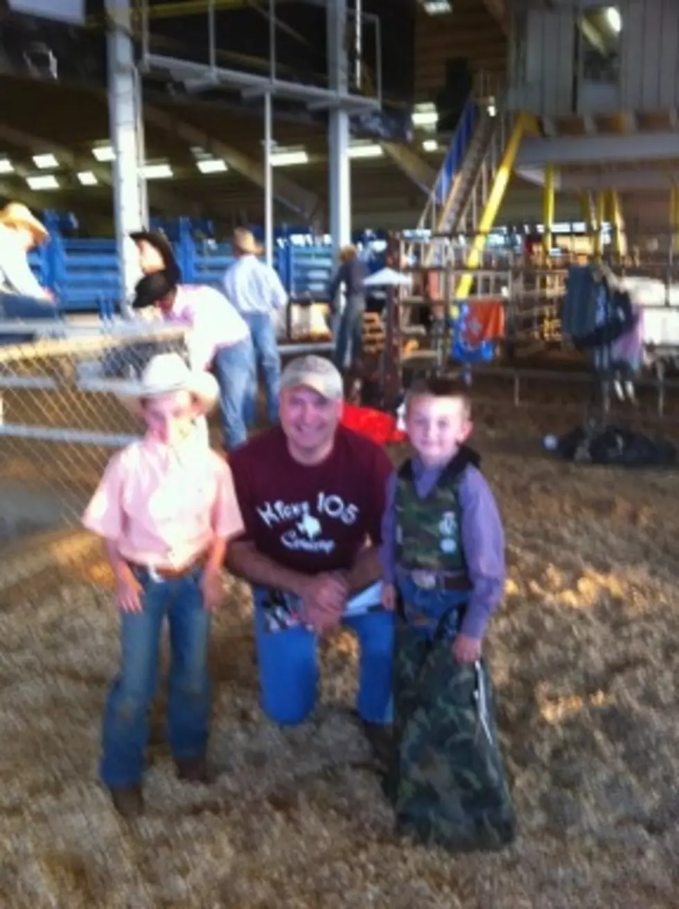 Jaxson Perry And Regan Todd Make The Rides At Mutton Bustin&#8217;