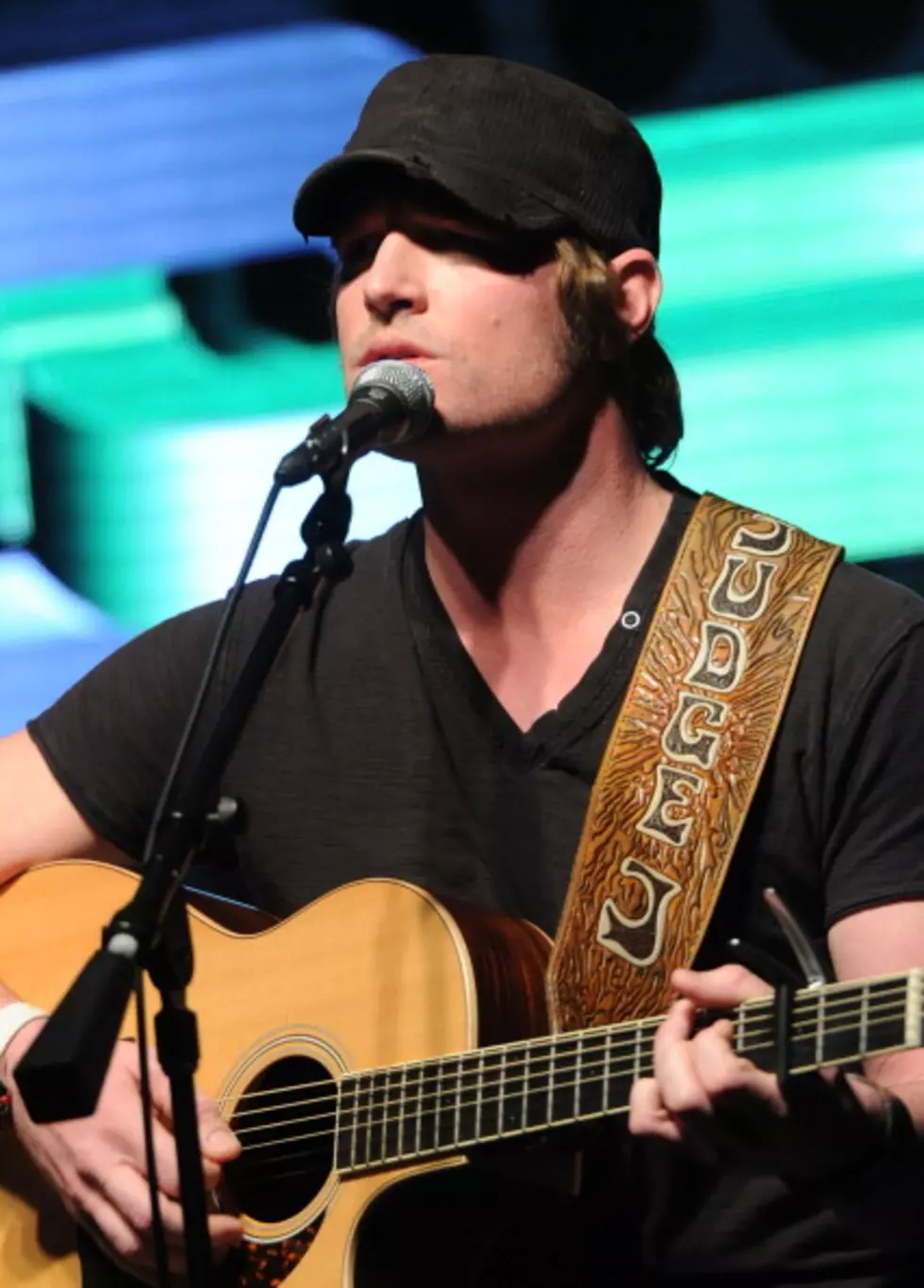 Darius Rucker Battles Jerrod Niemann On Today&#8217;s Country Clash [AUDIO]