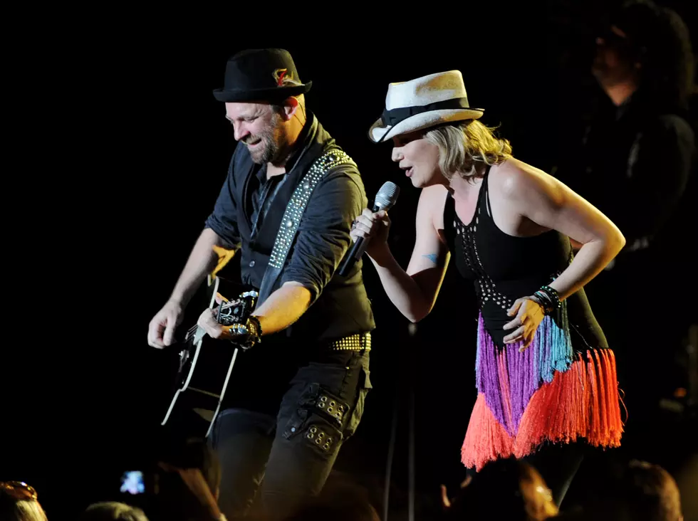 Sugarland “Throws Their Hat In” This Day In Country Music – August 24th
