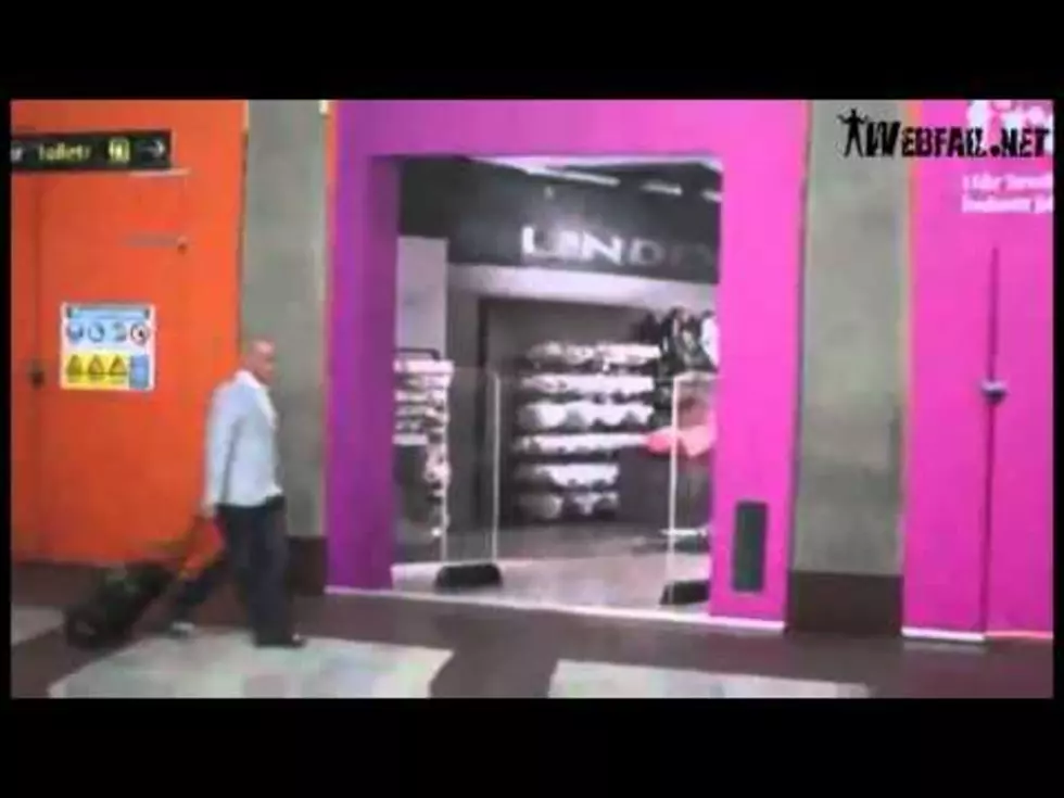 Man Walks Into Fake Store Front [VIDEO]