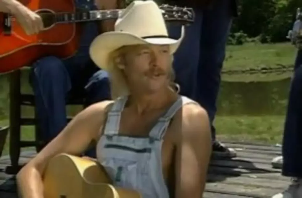 Alan Jackson Goes Country This Day In Country Music &#8211; January 28th (Video)