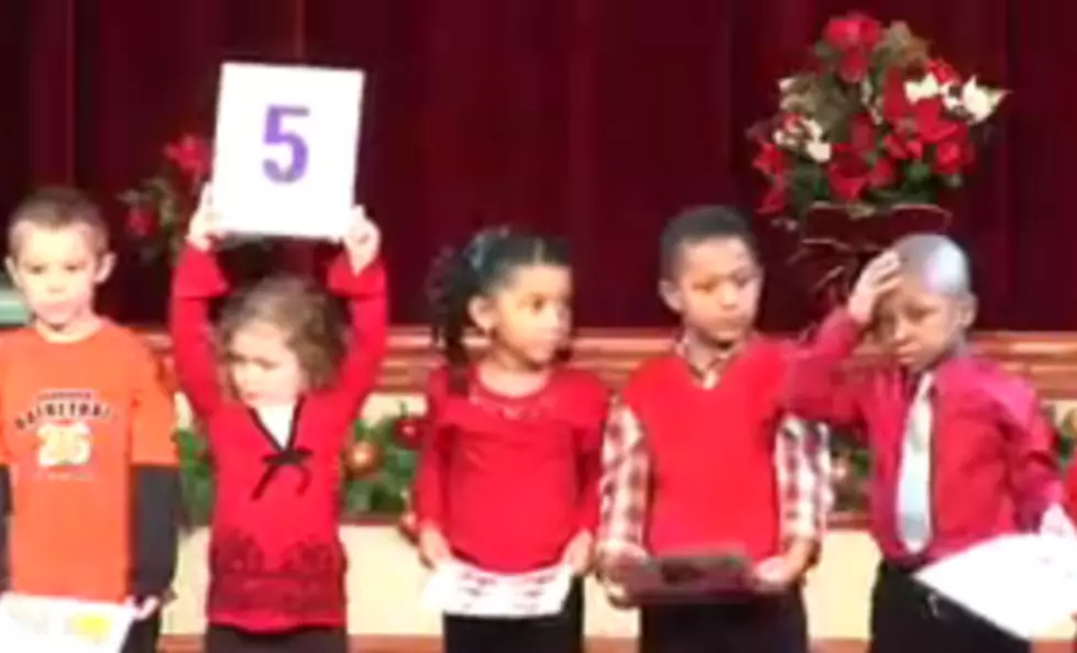 Hilarious and Adorable Fail of 12 Days of Christmas [VIDEO]