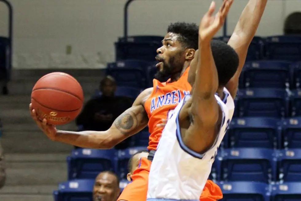Roadrunner Basketball Notches Upset Win During Holiday Tourney