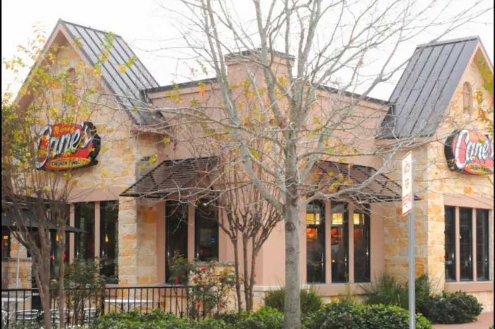 Texas Deputy Kills Robber at Raising Canes Restaurant