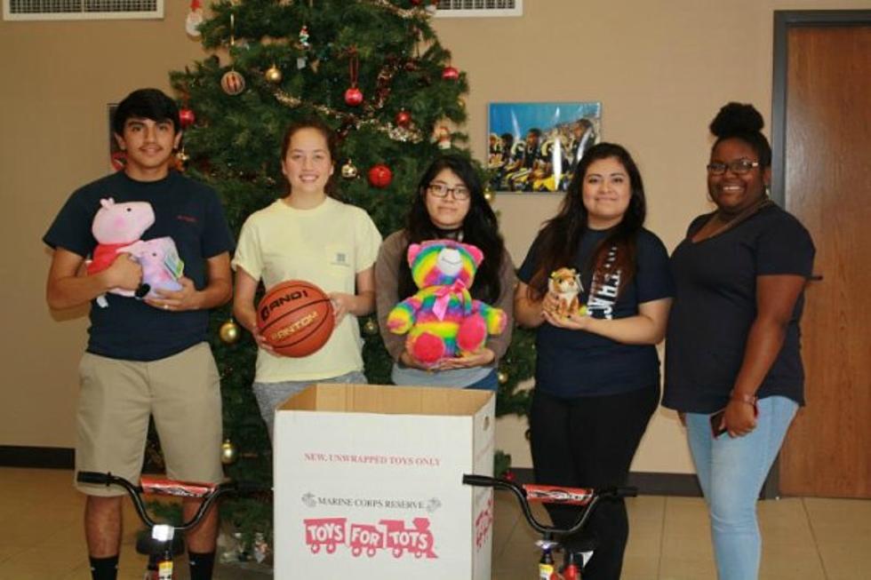 NHS Students, Faculty Donate to NISD’s Bike and Toy Drive