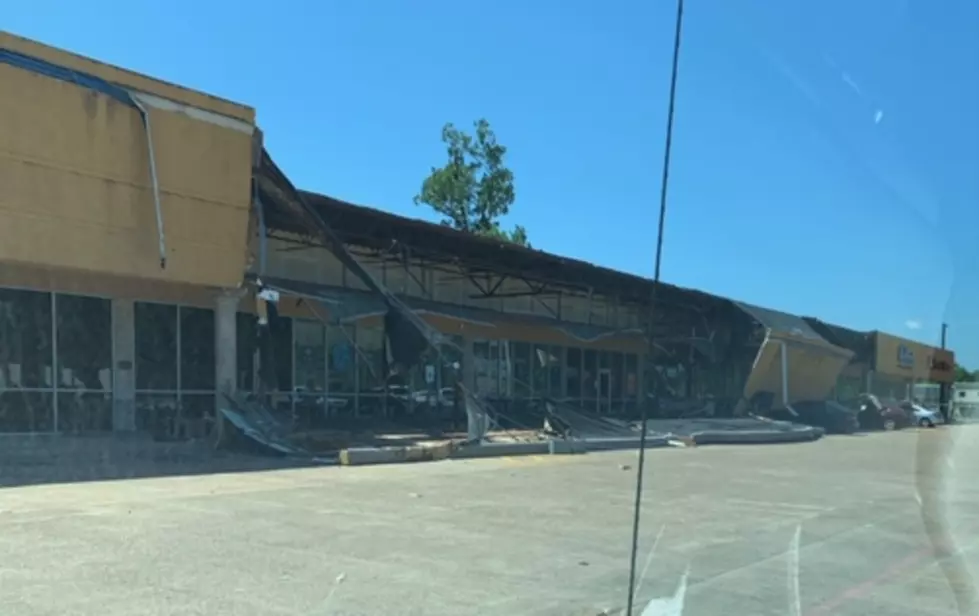 Roof Overhang Collapses at Palms Shopping Center in Lufkin