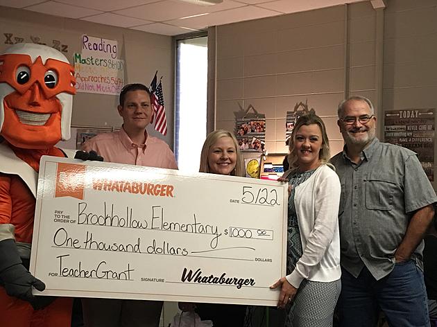 Brookhollow Teacher Awarded &#8216;Teacher of the Day&#8217; $1,000 Grant