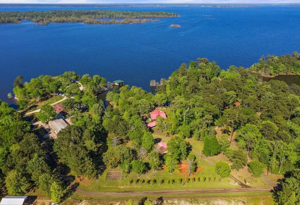Gorgeous $1.3 Million East Texas Lakeview Home is on the Market
