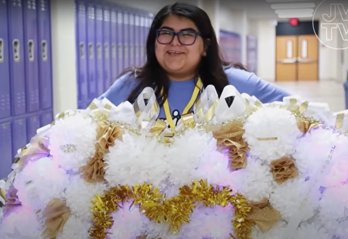 PHOTOS Take A Look At These Massive Texas Homecoming Mums   Attachment Homecoming Mum 