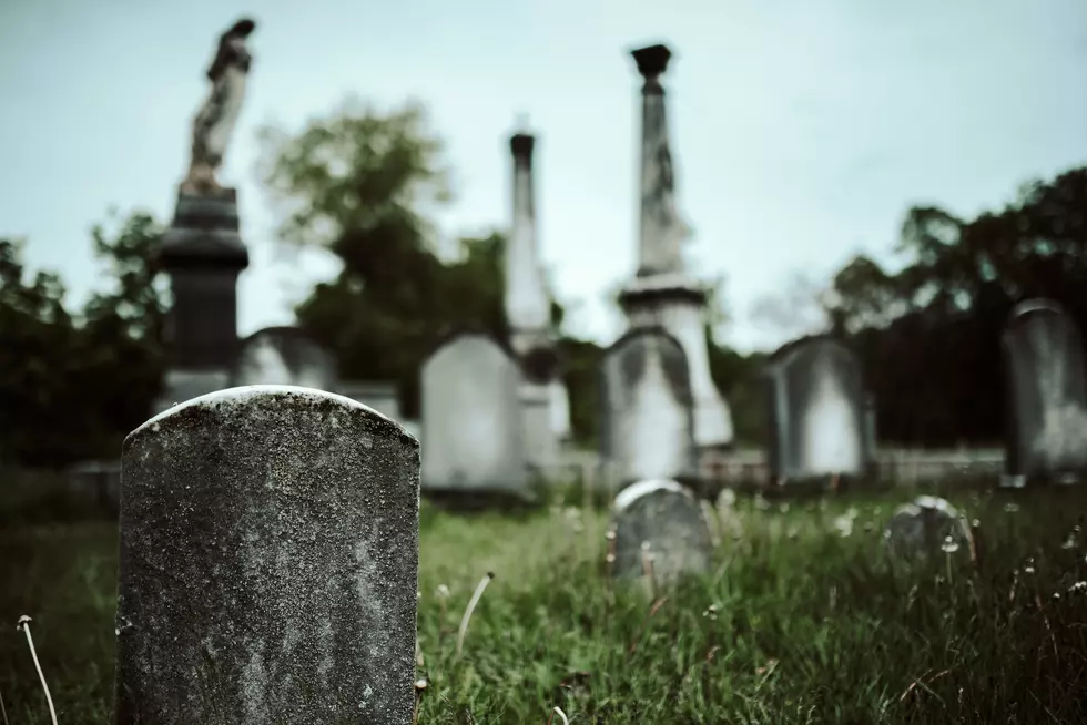 There&#8217;s a Texas Cemetery That Supposedly Has a Buried Space Alien