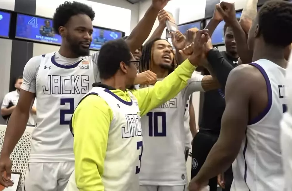 WATCH: SFA Basketball Players Give Uplifting Birthday Wish to Fan