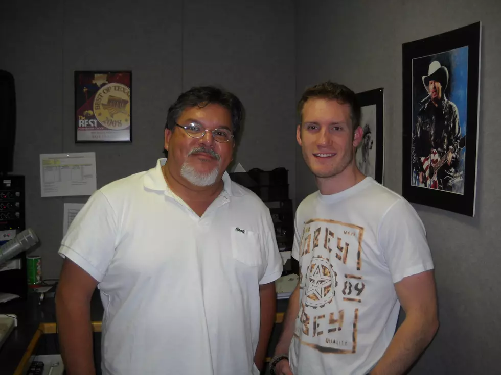 American Idol Contestant Stops By Kicker 102.5 [VIDEO]