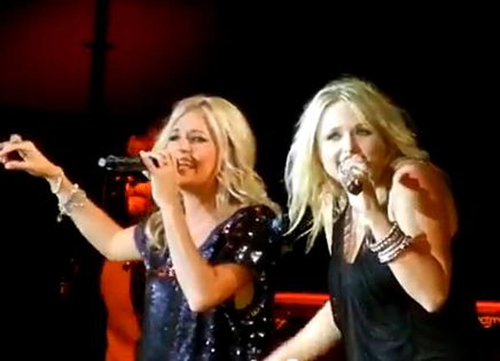 Carrie Underwood and Miranda Lambert Live Duet [Video]