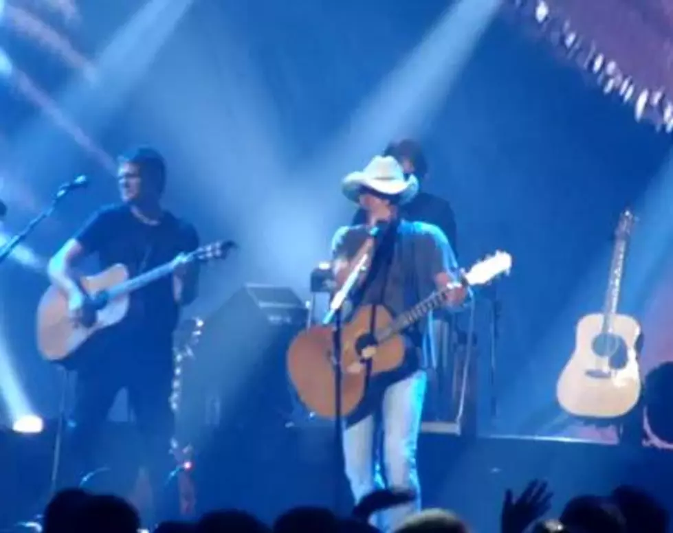 Kenny Chesney Out Last Night Live [Video]