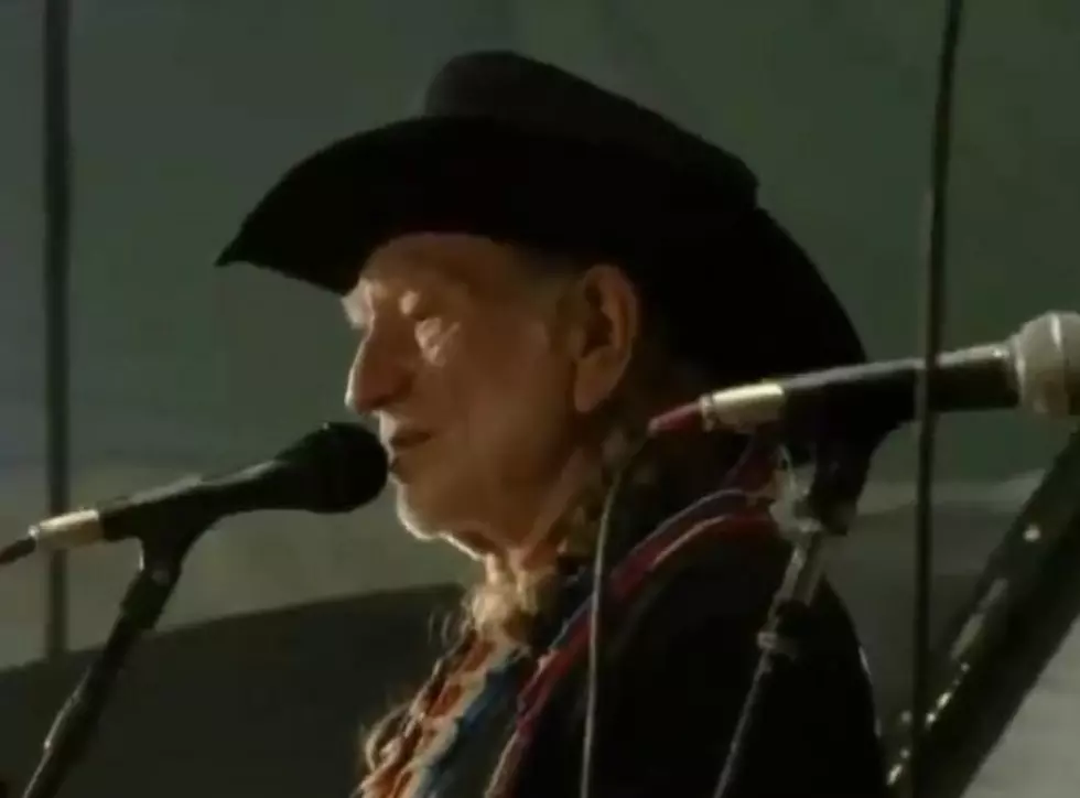 Willie Wants to Be Smoked When He Dies [Video]