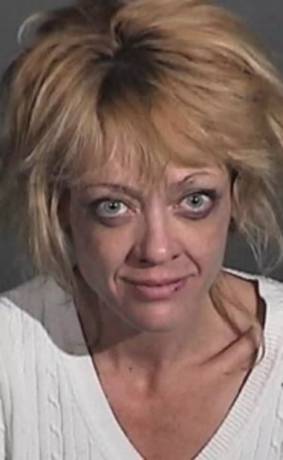 &#8216;That 70s Show&#8217; Star Lisa Robin Kelly Arrested for Spousal Abuse