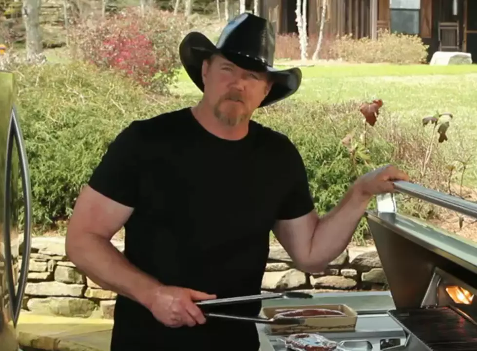 Trace Adkins Hightower&#8217;s Sausage [VIDEO]