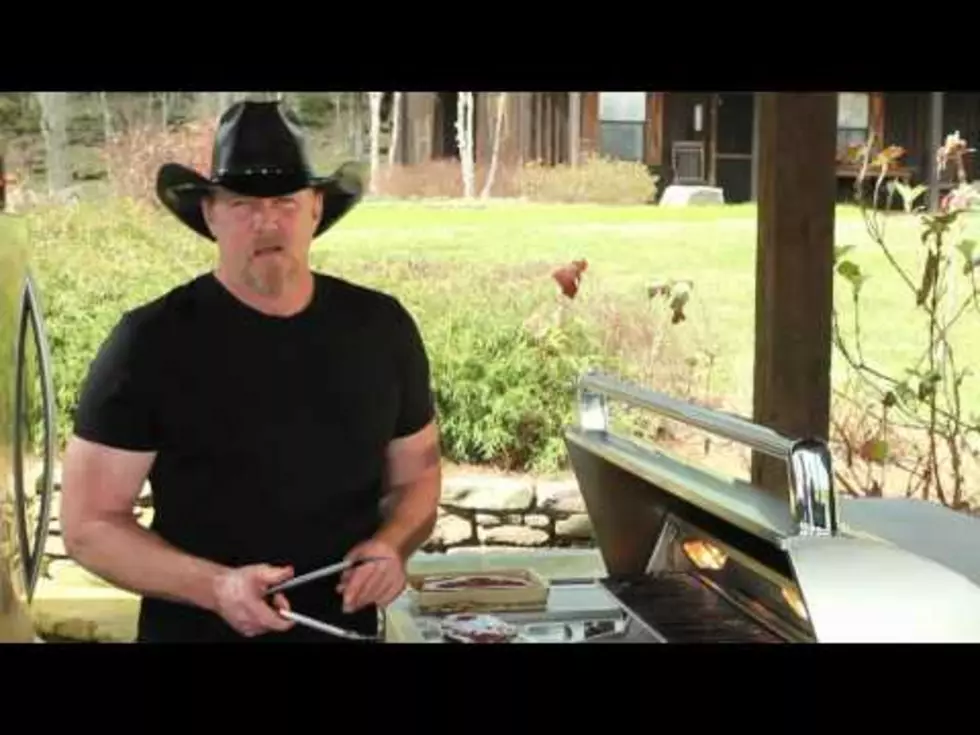 Trace Adkins Smoked Sausage Available at Brookshires in New Boston! – Have You Tried it Yet? [POLL]