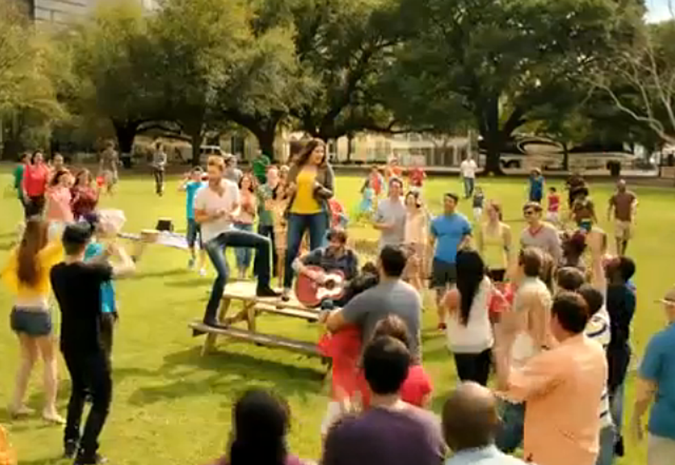 Lipton Iced Tea Commercial – Can You Name That Tune? [VIDEO]