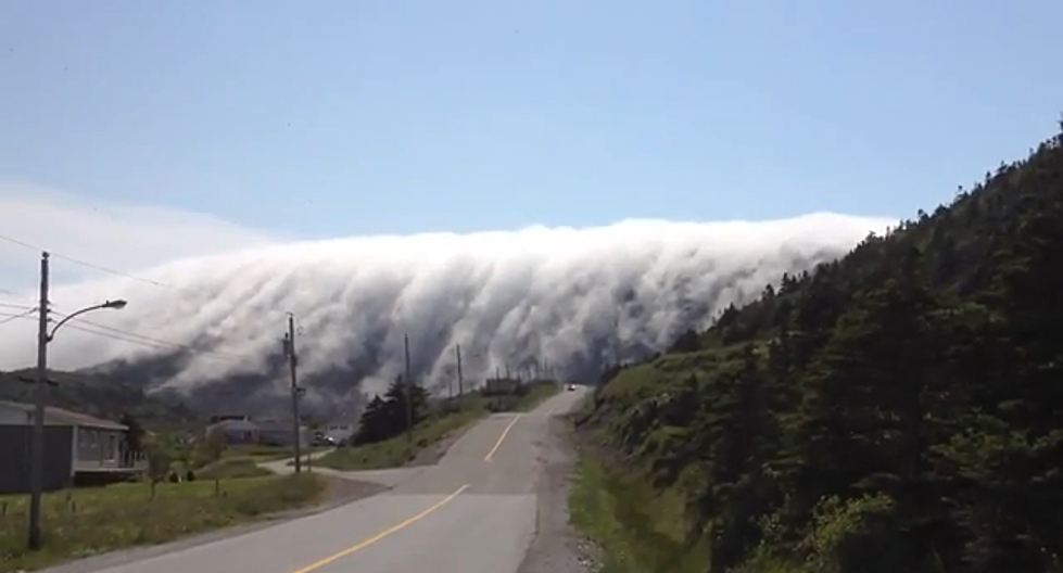 Amazing Video Footage of Fog Bank Rolling Over Mountains [VIDEO]