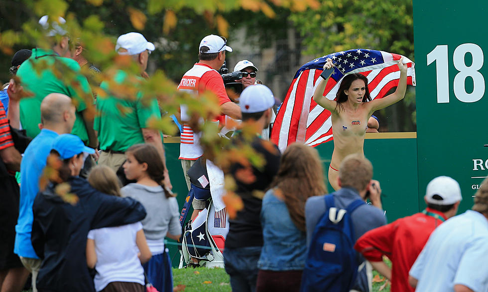 Nearly Naked Woman Streaks Across Golf Course During Presidents Cup [VIDEO]