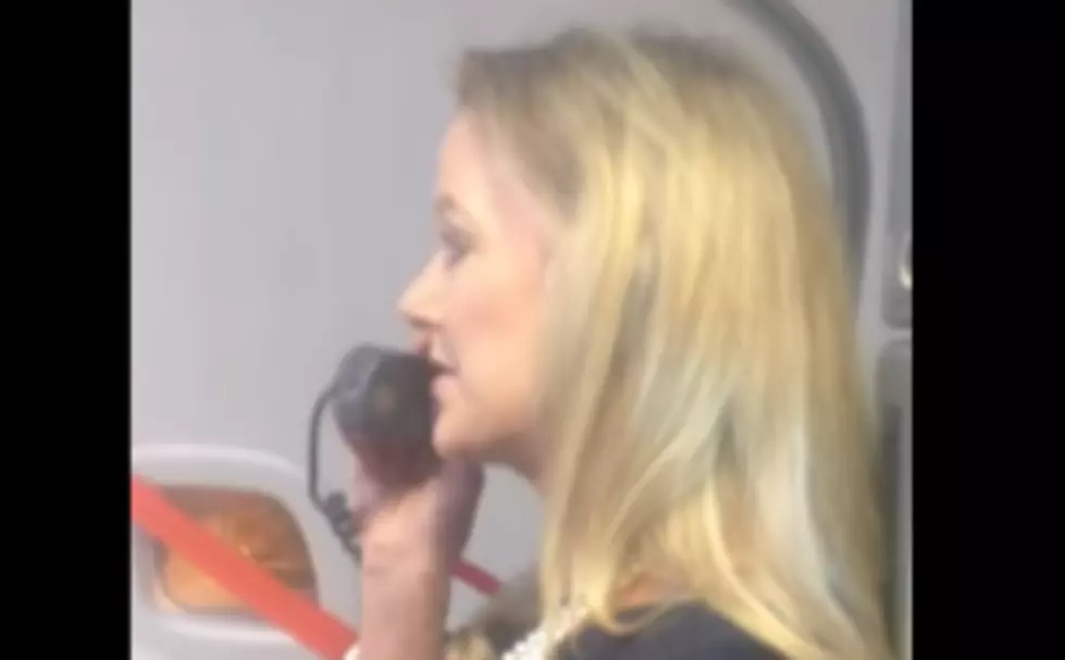 Flight Attendant Could be Doing Stand Up for a Living &#8211; [VIDEO]