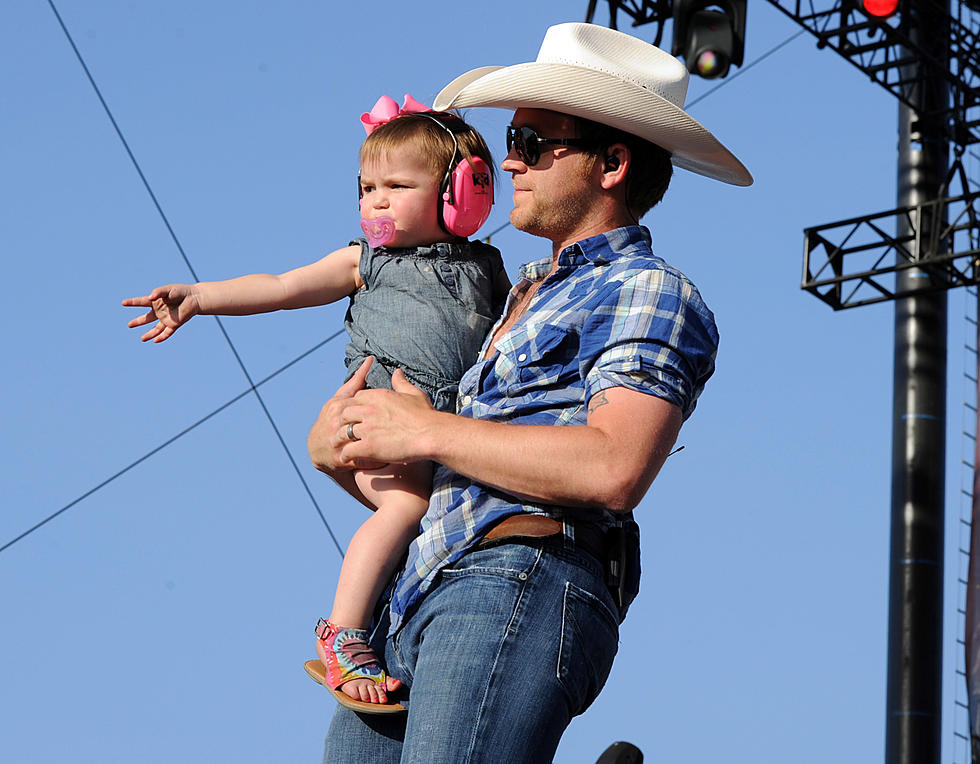 Justin Moore Accepts ALS Ice Bucket Challenge [VIDEO]