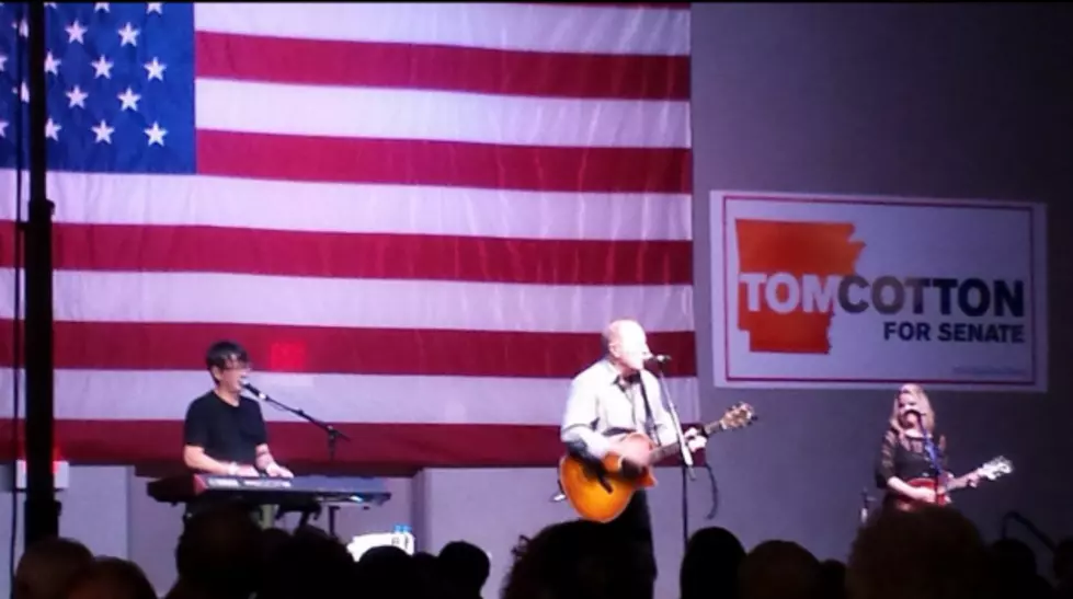 Collin Raye Plays Free Show in Support of Arkansas Congressman Tom Cotton