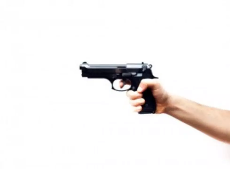 English Man Tries To Rob A Grocery Store With A Picture Of A Gun &#8211; Global Oddities [VIDEO]