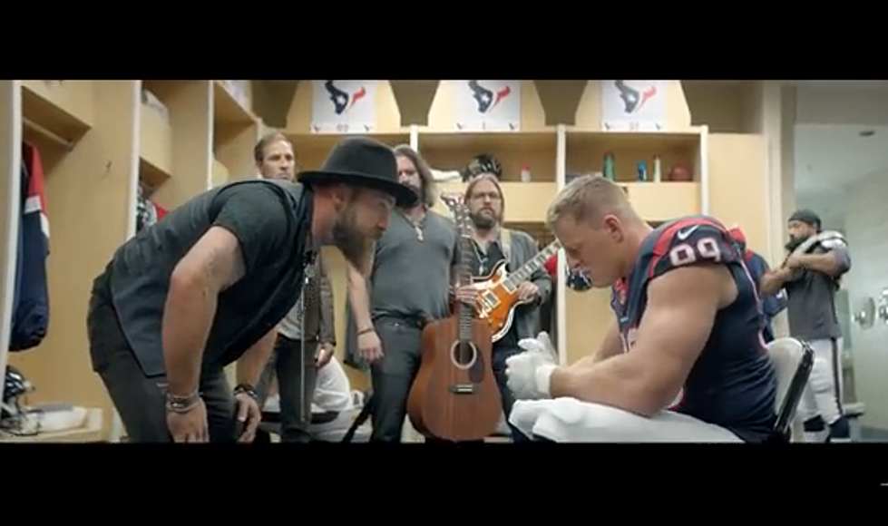 Zac Brown Band Pumps Up J.J. Watt Before Game in Bose Commercial [VIDEO]