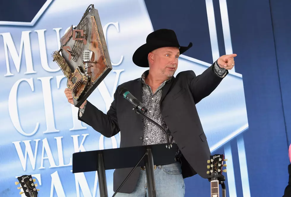 People Would Easily Spends Thousands For a Chance to See Garth Brooks