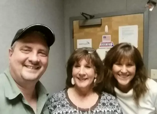 Sandy Varner Talks About &#8216;Divots For Disabilities Golf Tournament&#8217; with Jim &#038; Lisa