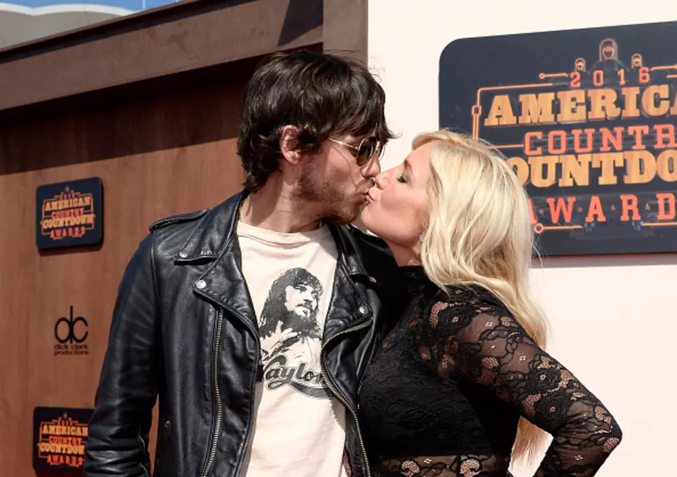 Chris Janson on Song Holdin’ Her: ‘It’s the Story of the Things I Love Most’ [VIDEO]