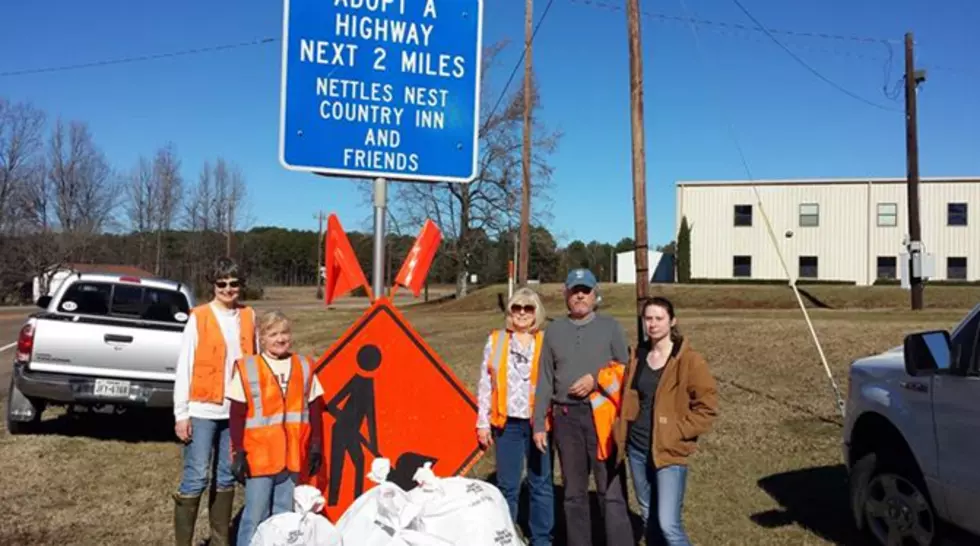 Local Employees Help in Clean-up to Beautify Bowie County