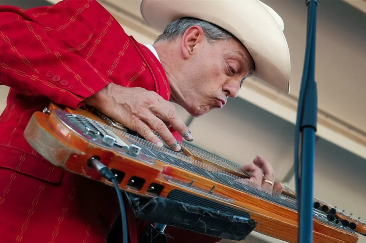 Junior Brown Featured at Songwriters on the Edge of Texas Concert