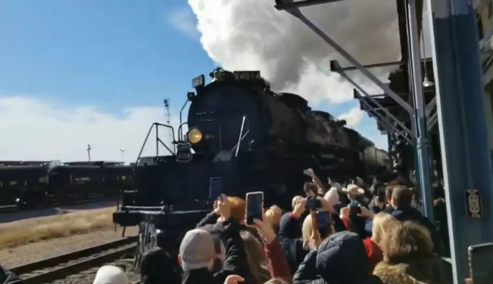 Check Out That Big Boy Train – Texarkana Turned Out Downtown [Video]