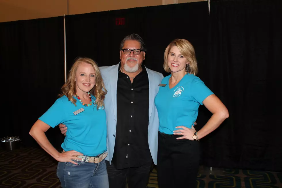 Jeans & Bling Event Raises $61,000 for Hospice of Texarkana