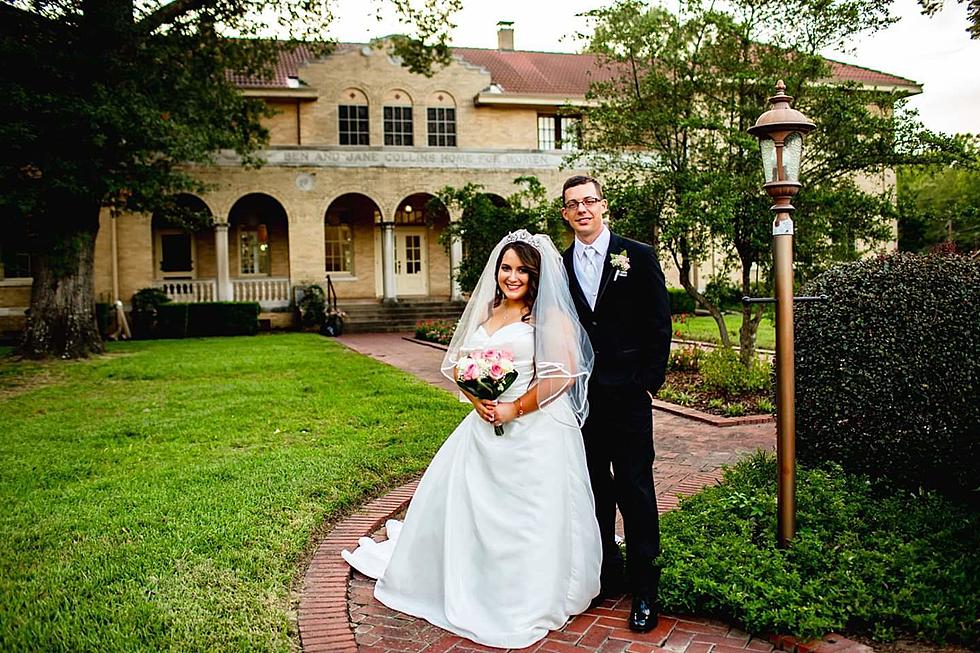 Collins Home Offers More Than a Pretty Backdrop for Your Wedding