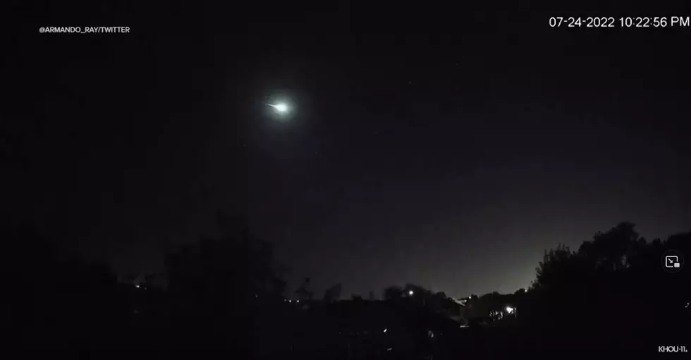 Texas Night Sky Lights up – Fireball or Alien Invasion?